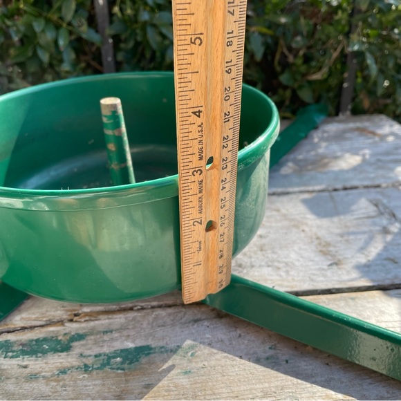 CHRISTMAS TREE STAND 4 Leg Deluxe - Picture 5 of 6